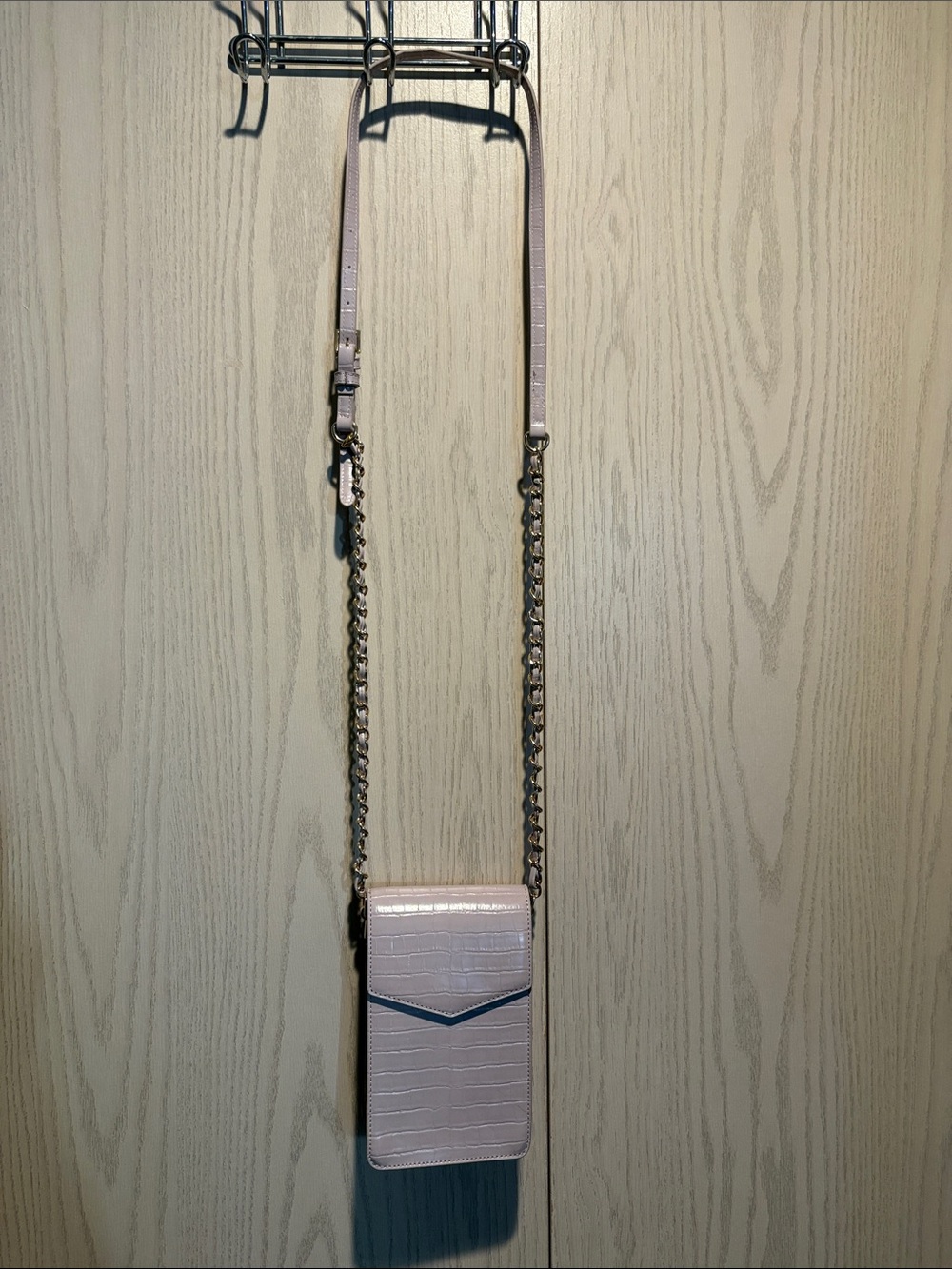 Croc-Embossed Crossbody Phone Bag in Light Pink with Chain Strap